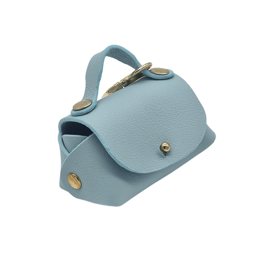 Charm Lirio
